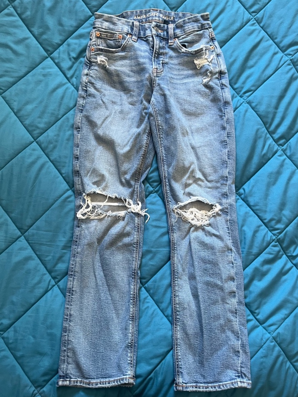 American Eagle Outfitters Light Wash Distressed Straight-Leg Jeans - Women